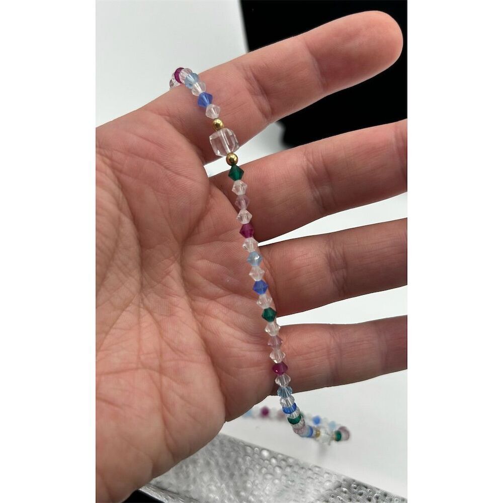 Multicolor Beaded Necklace Gold Tone Closure - Picture 2 of 3